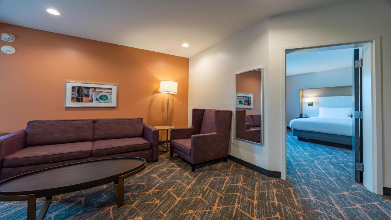 מלון Courtyard By Marriott Atlanta דאנוודי מראה חיצוני תמונה