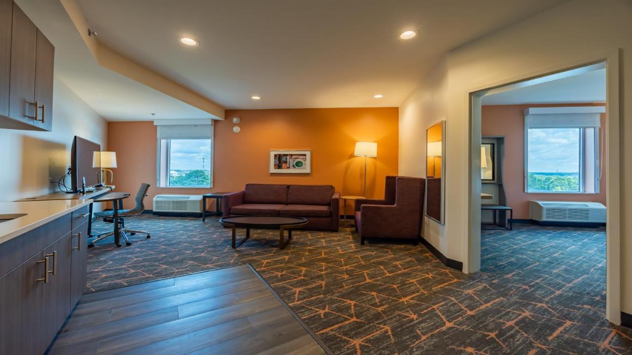 מלון Courtyard By Marriott Atlanta דאנוודי מראה חיצוני תמונה