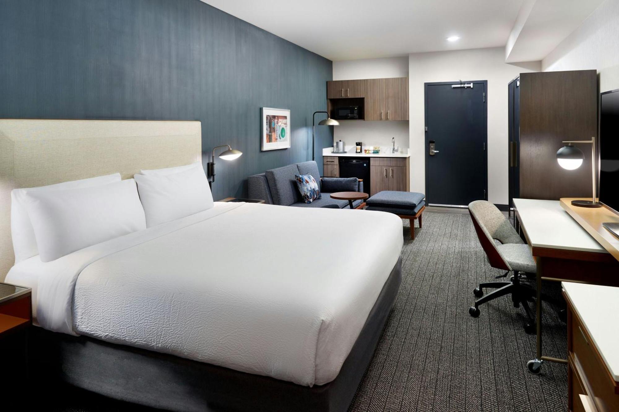 מלון Courtyard By Marriott Atlanta דאנוודי מראה חיצוני תמונה